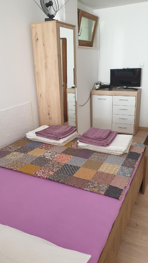 Apartmani Dea Jadranovo Buitenkant foto