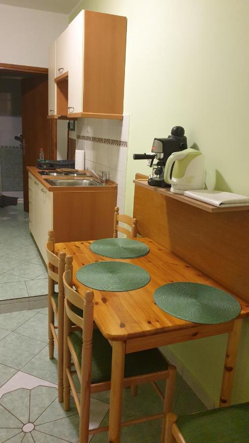 Apartmani Dea Jadranovo Buitenkant foto