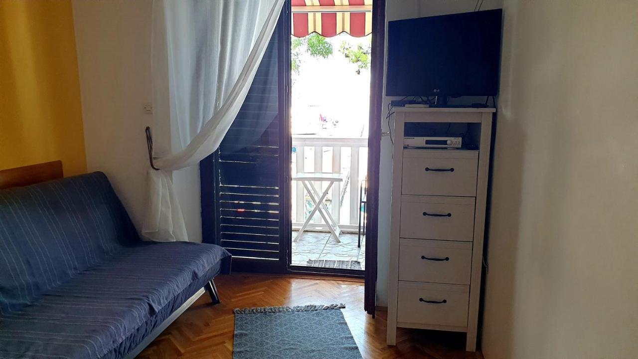 Apartmani Dea Jadranovo Buitenkant foto